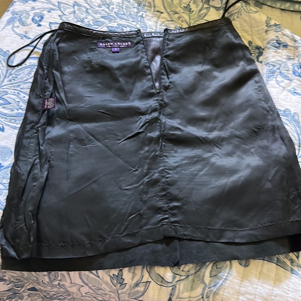 Buttery soft excellent condition black 100% leather.  Size 8. Purple label. - Picture 9 of 9